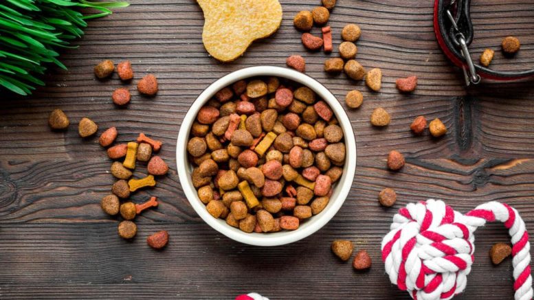 Mein Tipp bei Trockenfutter › hundefutter-blog.de - Trockenfutter Auf Einem Tisch 777x437